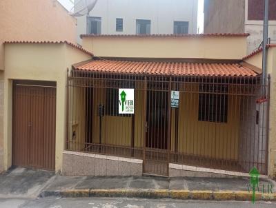 Casa para Venda, em Lavras, bairro Centro, 2 dormitórios, 1 banheiro, 2 vagas